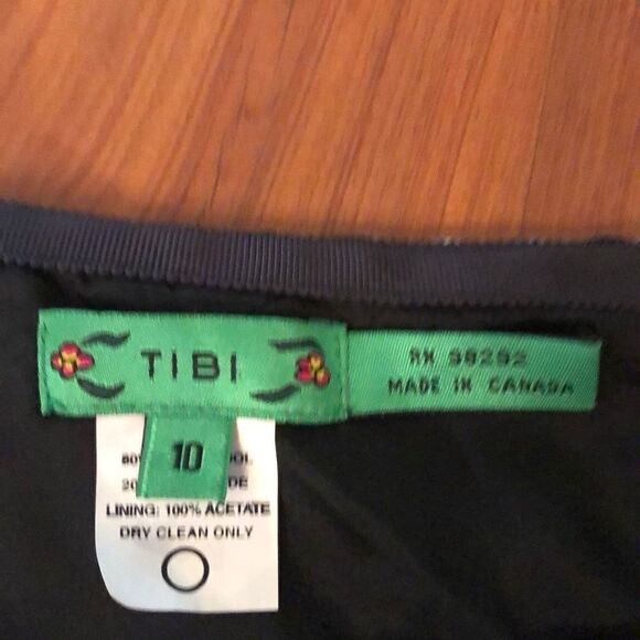 Tibi Made in Canada black and white rick rack houndstooth style virgin wool skir - Picture 3 of 5